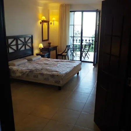 Beautiful 1st-line Seaview Private In The Cliff *