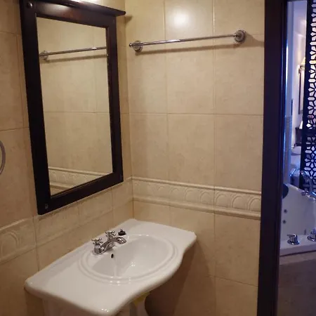 Daire Beautiful 1st-line Seaview Private In The Cliff Obzor