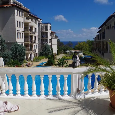 Beautiful 1st-line Seaview Private In The Cliff *