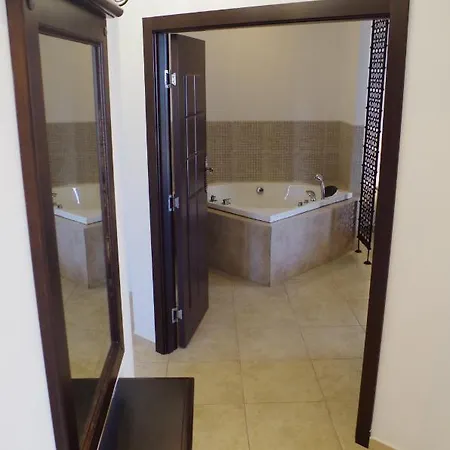Daire Beautiful 1st-line Seaview Private In The Cliff Obzor