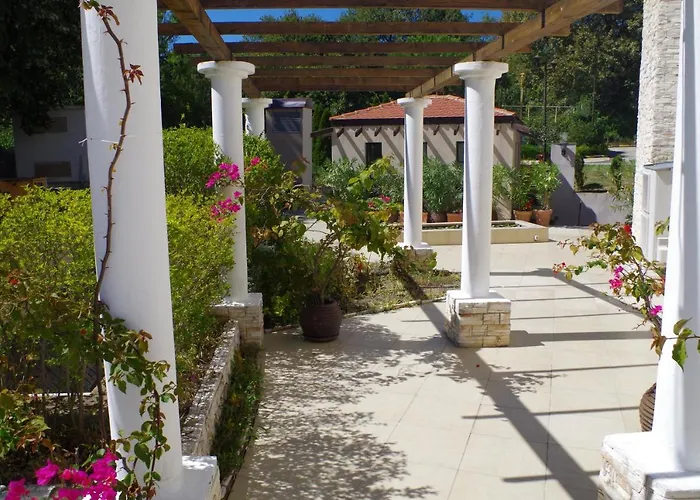 Beautiful 1st-line Seaview Private In The Cliff Апартамент